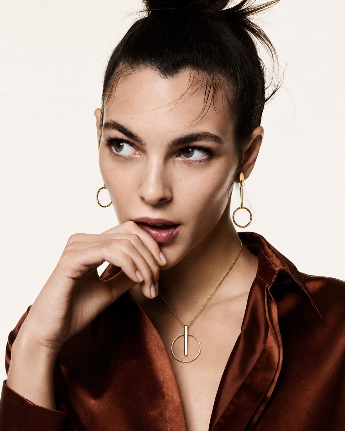 Collar Levité